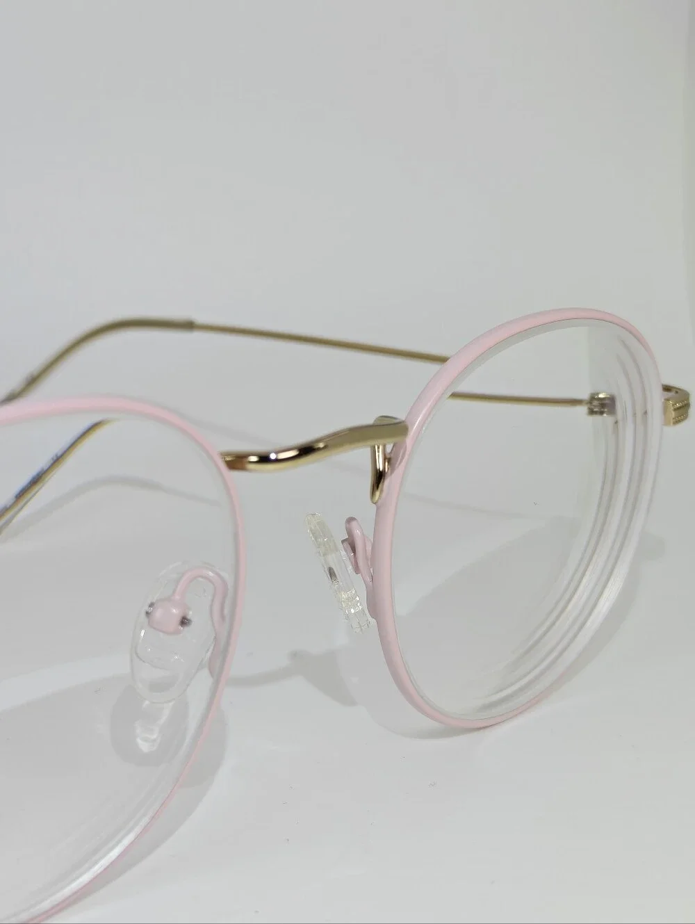 Wistful. Women's Pink Gold Round Metal Frame Glasses.